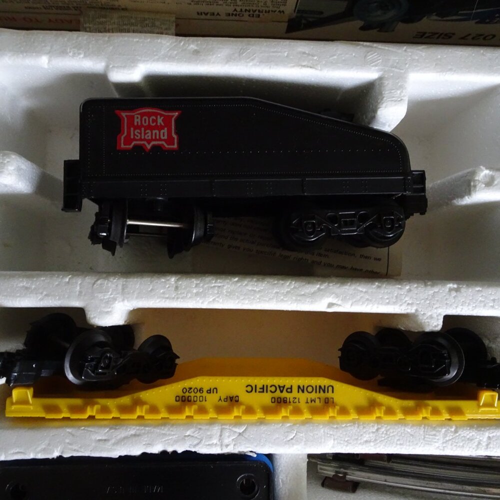 Lionel Rock Island Line - 027 Gauge - Electric Train Set - Vintage - Pre-owned - Picture 6 of 9